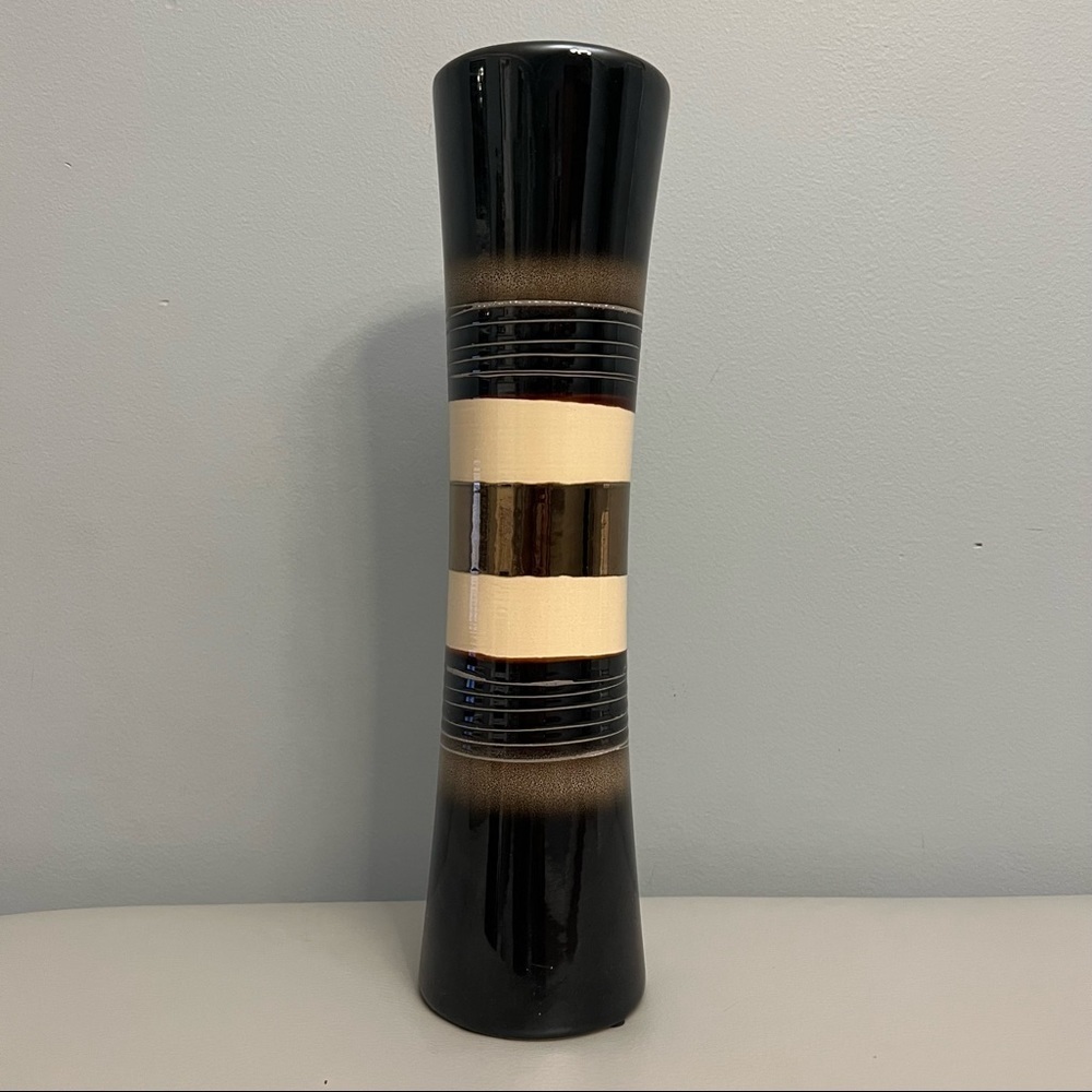 Smooth Surface Borders Grooved Texture Large Vase